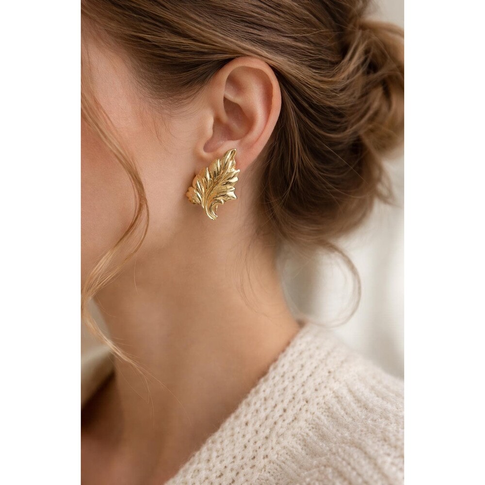 Vintage Gold Leaf Clip Earrings Acanthus Signed Marino Mid Century - Picture 2 of 8